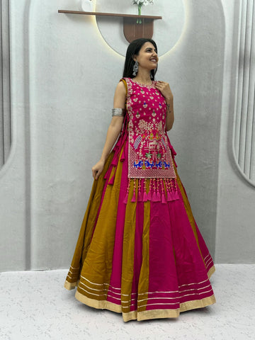Noir Royale Choli