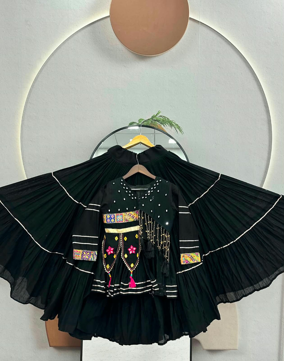 Noir Nazakat Flare Choli