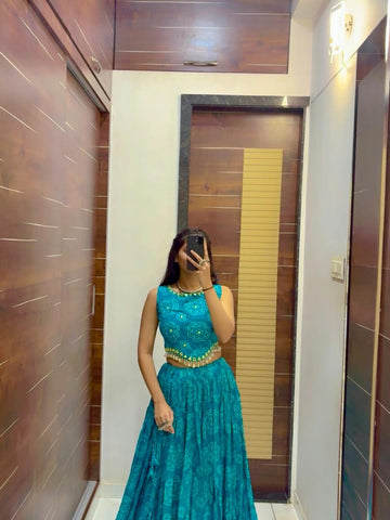 Neel Tara Bandhani Choli
