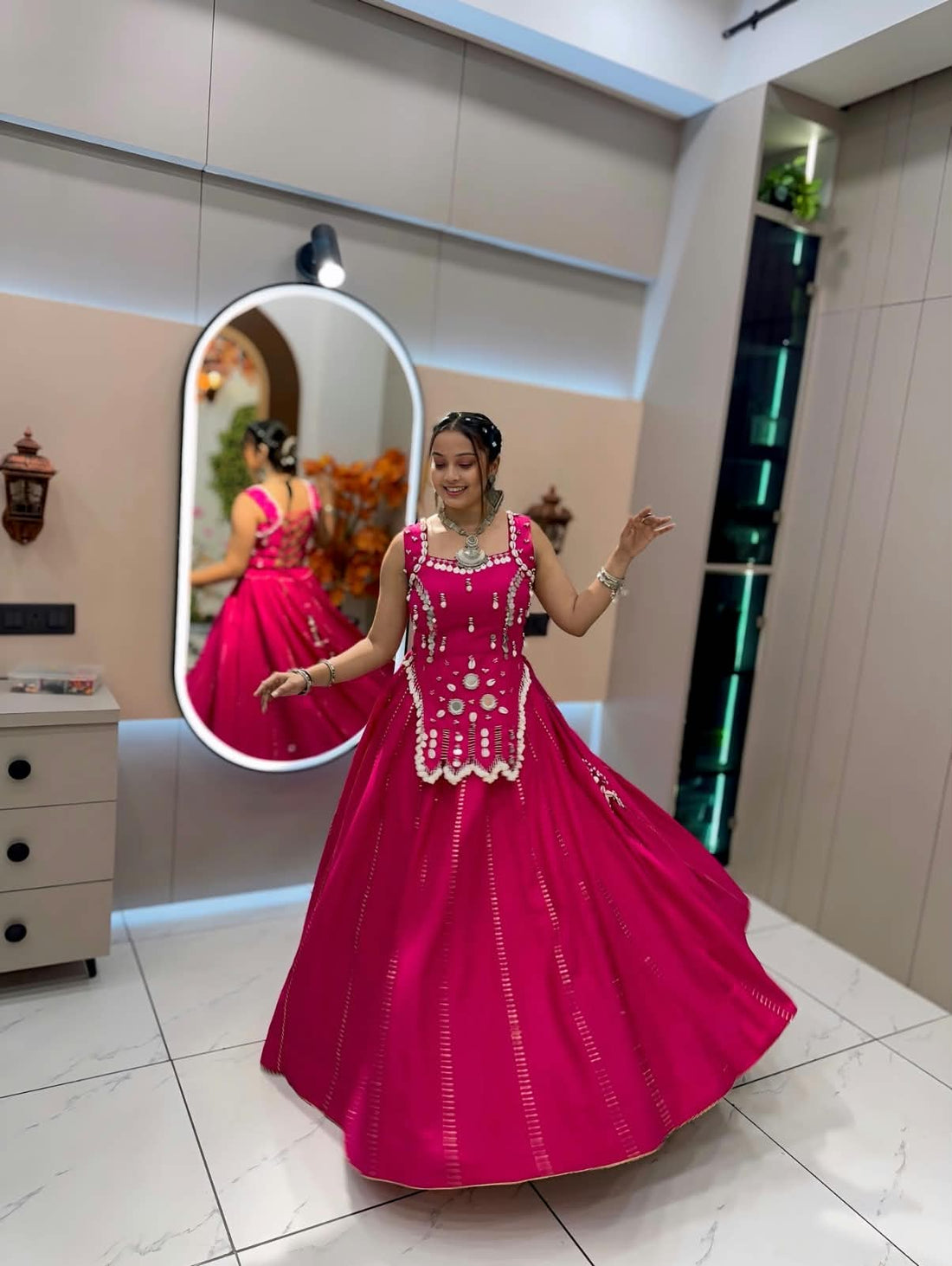 Gulabi Noor Festive Choli